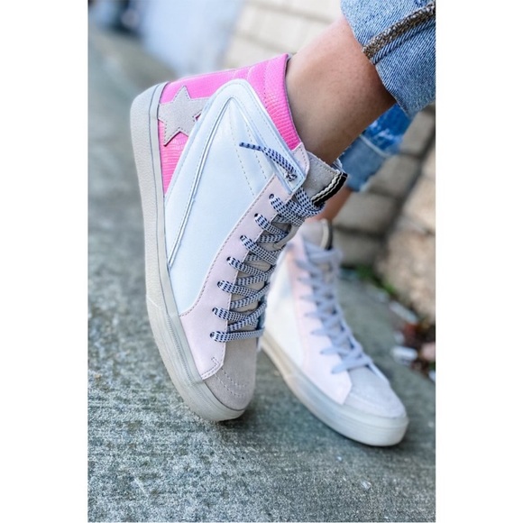 ShuShop Pink and White Star Sneakers - Picture 1 of 3